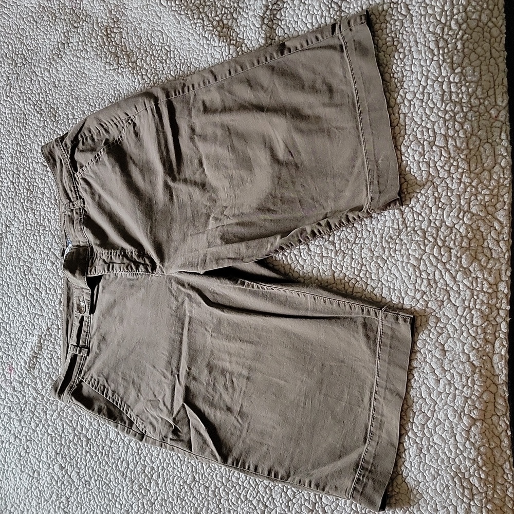 Brown Bermuda Size 14